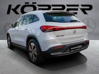 Gebraucht Mercedes EQA250 Advanced 139 kW (190 PS) 2023 Polarweiss SUV