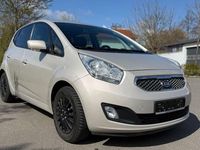 Gebraucht Kia Venga 125 PS (91 kW) 2011 Silber Kleinwagen
