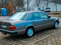 Gebraucht Mercedes E230 132 PS (97 kW) 1991 Braun Limousine
