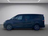 Gebraucht VW Multivan Life 150 PS (110 kW) 2023 Starlight blue Van / Kleinbus
