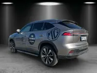 Gebraucht MG HS Luxury 272 PS (200 kW) 2025 Sterling silver SUV