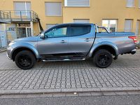 Gebraucht Mitsubishi L200 181 PS (133 kW) 2017 Grau Pickup