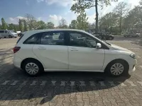 Gebraucht Mercedes B180 Style 122 PS (89 kW) 2015 Weiß Kleinwagen