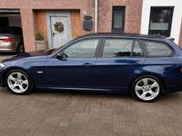 Gebraucht BMW 318 143 PS (105 kW) 2012 Blau Kombi