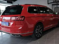 Gebraucht VW Passat Business 150 PS (110 kW) 2023 Tornadorot Kombi