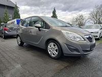 Gebraucht Opel Meriva Edition 101 PS (74 kW) 2010 Muskatgrau/muskat braun(m2) Van / Kleinbus