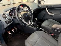 Gebraucht Ford Fiesta Titanium 97 PS (71 kW) 2009 Grau Kleinwagen