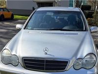 Gebraucht Mercedes C220 149 PS (109 kW) 2002 Silber Limousine