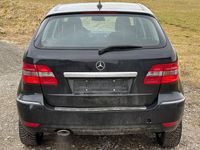 Gebraucht Mercedes B180 109 PS (80 kW) 2010 Schwarz Van / Kleinbus