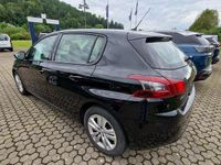 Gebraucht Peugeot 308 Active 131 PS (96 kW) 2019 Schwarz perla nera/metalliclackierung (metallic) Limousine