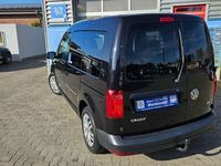 Gebraucht VW Caddy Trendline 125 PS (91 kW) 2018 Deep black perleffekt Van / Kleinbus