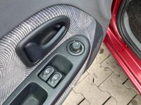 Używany Renault Clio II 75 KM (55 kW) 2000 Hatchback