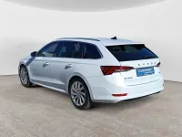 Gebraucht Skoda Octavia Style 190 PS (139 kW) 2022 Moonweiß perleffekt Kombi