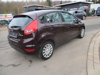 Gebraucht Ford Fiesta Trend 82 PS (60 kW) 2011 Rot Kleinwagen