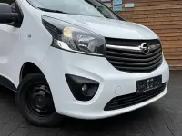 Gebraucht Opel Vivaro 120 PS (88 kW) 2019 Casablancaweiss/glacier/arctic Van / Kleinbus