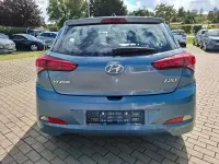 Gebraucht Hyundai i20 Edition 84 PS (61 kW) 2017 Blau Kleinwagen