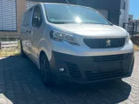 Gebraucht Peugeot Expert 150 PS (110 kW) 2018 Grau Van