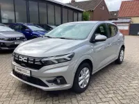 Gebraucht Dacia Sandero Expression 91 PS (66 kW) 2023 Moonstonegrau Kleinwagen