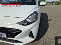 Neu Hyundai i10 Comfort 63 PS (46 kW) 2025 Weiss Kleinwagen