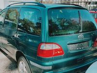 Gebraucht Ford Galaxy 145 PS (106 kW) 2000 Grün Van / Kleinbus