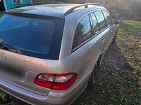 Gebraucht Mercedes E320 Avantgarde 224 PS (164 kW) 2004 Violet Kombi