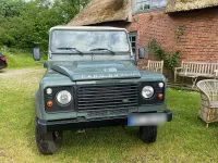 Gebraucht Land Rover Defender 122 PS (89 kW) 2010 Grün SUV
