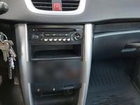 gebraucht Peugeot 207 1.4 75ps