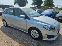 Gebraucht Mercedes B180 122 PS (89 kW) 2015 Silber Kleinwagen