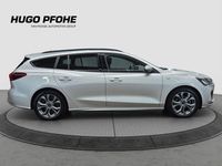 Gebraucht Ford Focus ST-Line X 125 PS (91 kW) 2023 Moondust silver Kombi
