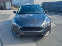 Gebraucht Ford Focus Cool & Connect 101 PS (74 kW) 2018 Grau Limousine