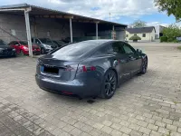 Usado Tesla Model S 244 kW (333 CV) 2018 Gris Utilitario
