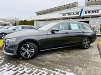 Gebraucht Mercedes E220 Avantgarde 200 PS (147 kW) 2022 Grau Limousine