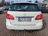 Gebraucht Mercedes B180 122 PS (89 kW) 2012 Weiß Van / Kleinbus