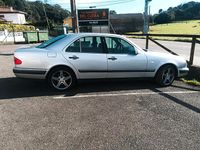 Gebraucht Mercedes E300 177 PS (130 kW) 1999 Grau Limousine
