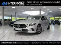 Gebraucht Mercedes A200 Night 163 PS (119 kW) 2021 Silber Limousine