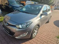 Gebraucht Hyundai i20 Edition 86 PS (63 kW) 2013 Grau Kleinwagen