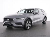 Gebraucht Volvo V60 CC Plus 197 PS (144 kW) 2023 Grau vapour grey / metallic Kombi