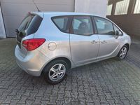 Gebraucht Opel Meriva Innovation 101 PS (74 kW) 2010 Silber Van / Kleinbus