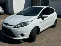 Gebraucht Ford Fiesta 60 PS (44 kW) 2009 Weiß Kleinwagen