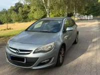 Gebraucht Opel Astra 131 PS (96 kW) 2012 Grau Kombi