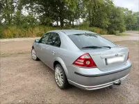 Gebraucht Ford Mondeo Titanium 155 PS (114 kW) 2006 Silber Limousine