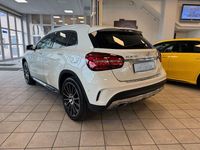 Gebraucht Mercedes GLA200 AMG 156 PS (114 kW) 2017 Weiß (calcitweiss/zirrusweiss) SUV