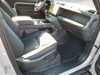 Neu Land Rover Defender SE Dynamic 249 PS (183 kW) 2026 Grau SUV