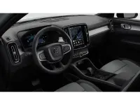 Neu Volvo XC40 Plus 163 PS (119 kW) 2026 Vapour grey / metallic SUV