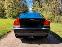 Second-hand Volvo S60 170 CP (125 kW) 2004 Negru Berlinǎ