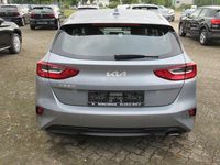 Neu Kia Ceed Vision 140 PS (102 kW) 2025 Silber Kleinwagen