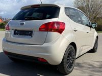 Gebraucht Kia Venga 125 PS (91 kW) 2011 Silber Kleinwagen