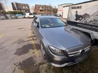 Gebraucht Mercedes E350 Avantgarde 258 PS (189 kW) 2017 Blau Kombi