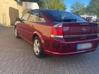 Second-hand Opel Vectra 155 CP (114 kW) 2006 Roșu Berlinǎ