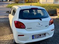 Gebraucht Mitsubishi Space Star Basis 71 PS (52 kW) 2019 Weiß Kleinwagen